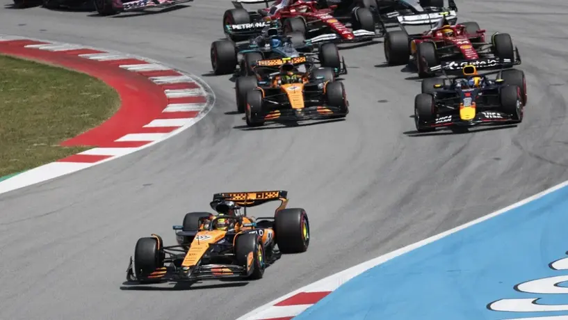 Oscar Piastri gana el Gran Premio de España en un día de furia de Max Verstappen