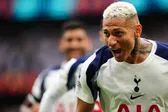 ¡Richarligol! Nuevo golazo del brasileño para firmar doblete en goleada de Tottenham