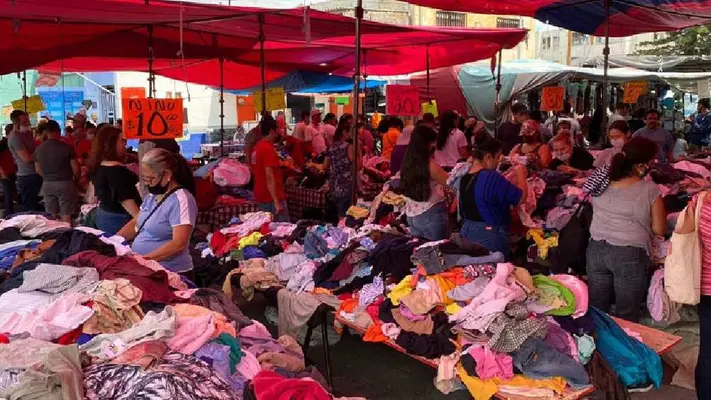 De estrella del cine mexicano a vendedora de tianguis
