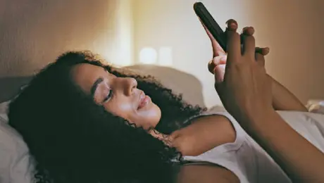 Crece el riesgo en México al usar apps de citas, advierte Consulado de EE.UU.
