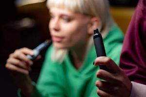 Científicos del IPN prueban terapia génica para reducir daño pulmonar por vapeo