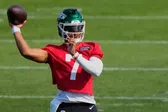 Justin Fields vuelve a practicas con Jets; apunta a estar listo para pretemporada