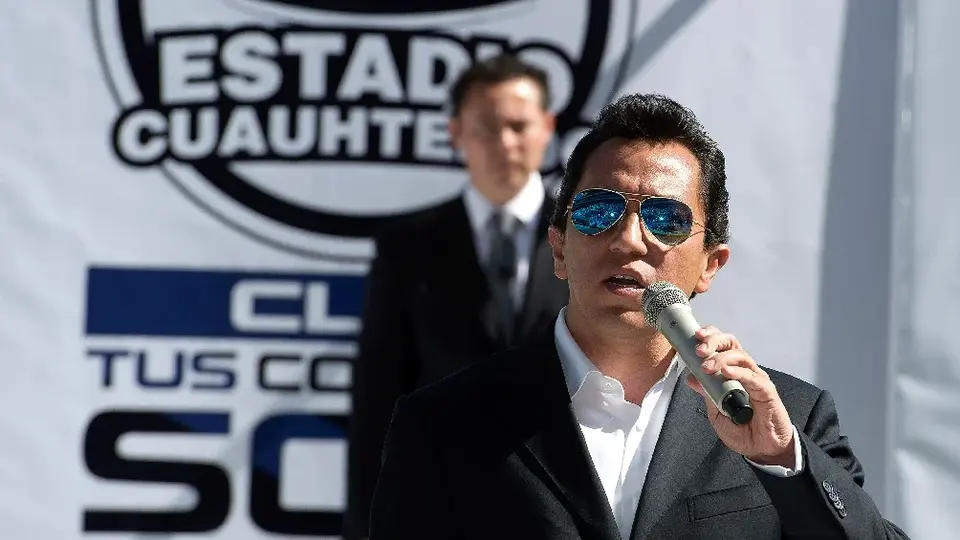 Exgobernador de Puebla presionó al club para realizar una sustitución en un partido