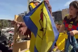 No son 'Mentiras': Mariana Treviño entrega nuevos jerseys del América a cambio de los viejos