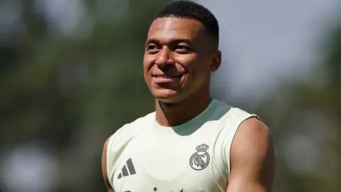 Kylian Mbappé regresa a entrenamientos con Real Madrid tras hospitalización