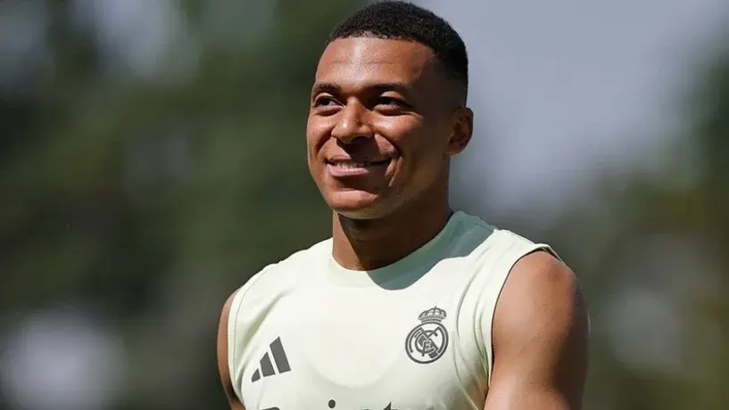 Kylian Mbappé regresa a entrenamientos con Real Madrid tras hospitalización