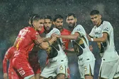 Tormenta en CU durante el Pumas vs Necaxa desata polémica: "se tuvo que suspender"