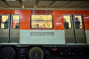 Metro CDMX anuncia mejoras en 8 estaciones de Línea B: ¿En qué consisten?