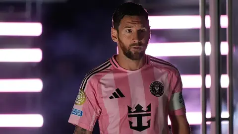 Lionel Messi protagoniza reencuentro emotivo con Luis Enrique y Dembélé
