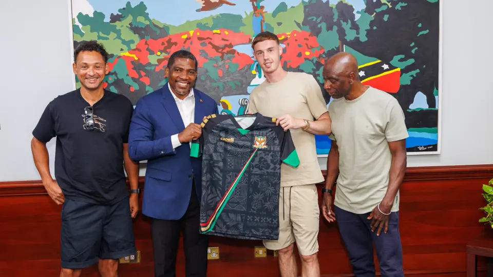 Cole Palmer visitó San Cristóbal y Nieves, tierra de su abuelo, tras coronarse en el Mundial de Clubes