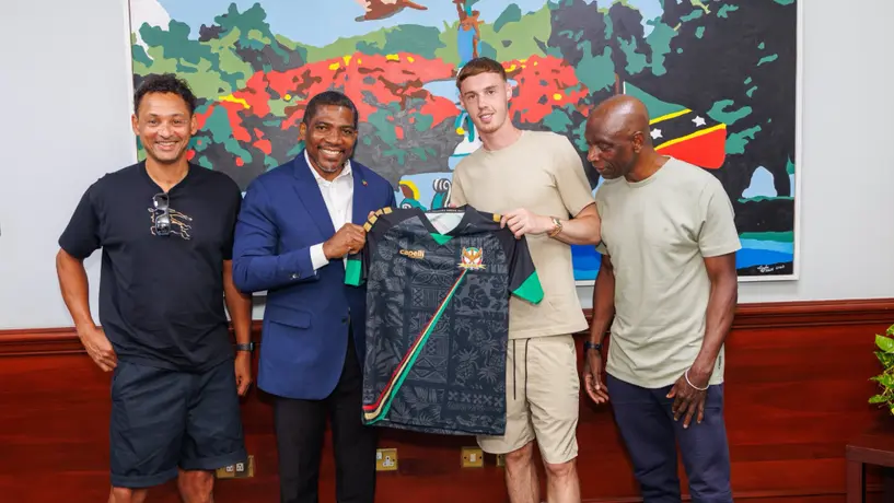 Cole Palmer visitó San Cristóbal y Nieves, tierra de su abuelo, tras coronarse en el Mundial de Clubes