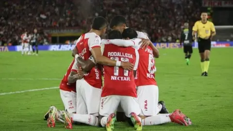 Atlético Nacional ve la coronación de Santa Fe después de la salida de Efraín Juárez