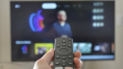 Amazon bloquea apps piratas en Fire TV: ya no podrás ver series, películas y futbol gratis
