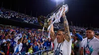 Afición de Cruz Azul explota contra la directiva por salida de Vicente Sánchez