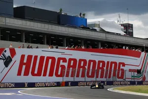 En escena digna de México, aficionados intentan meterse al Gran Premio de Hungría sin pagar