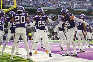 NFL: Reacciones divididas por la llegada de animadores hombres a los Minnesota Vikings