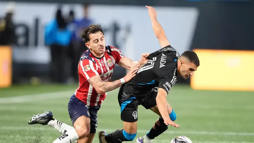 Néstor de la Torre lanza dardo a Chivas: "no está para pelear campeonatos"