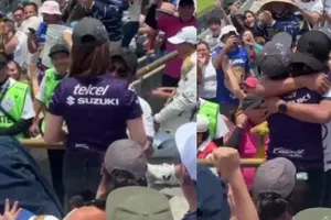 ¡Perdió Pumas, ganó el amor! Así fue la propuesta de matrimonio vivida en el Olímpico Universitario