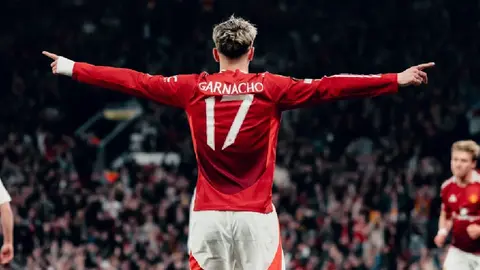 Chelsea cerca de cerrar negociaciones con Manchester United por Garnacho
