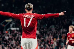 Chelsea cerca de cerrar negociaciones con Manchester United por Garnacho