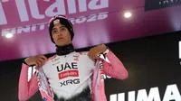 Isaac Del Toro amplía su ventaja en el Giro de Italia en medio del caos