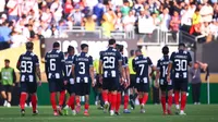Directiva del Betis aterriza en Monterrey para fichar a estrella de Rayados