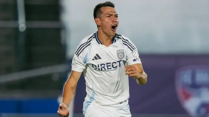 ¿Vuelve a Italia? Serie A deja enigmático mensaje sobre Hirving Lozano: "Back"