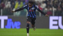 Inter de Milán y Atalanta negocian por Ademola Lookman