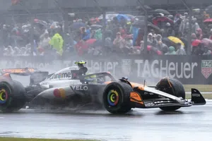 ¡El sueño de ganar en Silverstone! En caótica carrera con lluvia, Lando Norris gana el Gran Premio de Gran Bretaña