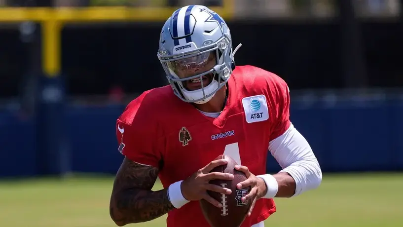 Prescott elogia su relación con Jerry Jones; el mariscal confía en que Parsons siga con Cowboys