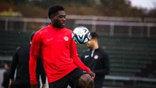 Alphonso Davies mandó mensaje a Vancouver previo a la final de Concachampions