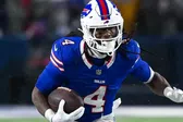 James Cook se ausenta de práctica con los Bills en plena negociación contractual