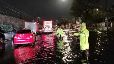 Ciudad de México sufre la lluvia más intensa desde 1952 y provoca caos histórico en la capital