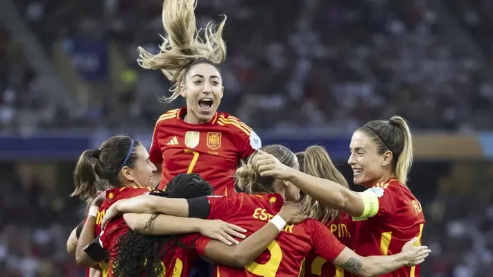 La campeona mundial España arrasa 5-0 a Portugal en su debut en la Eurocopa 2025