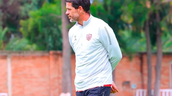 Fernando Gago es abucheado 'eufóricamente' por afición de Chivas ante Necaxa