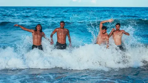 Pep Guardiola y Manchester City acaparan reflectores en la playa