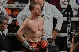 David Benavidez acusa a Canelo Álvarez de usar esteroides tras el caso Jaime Munguía