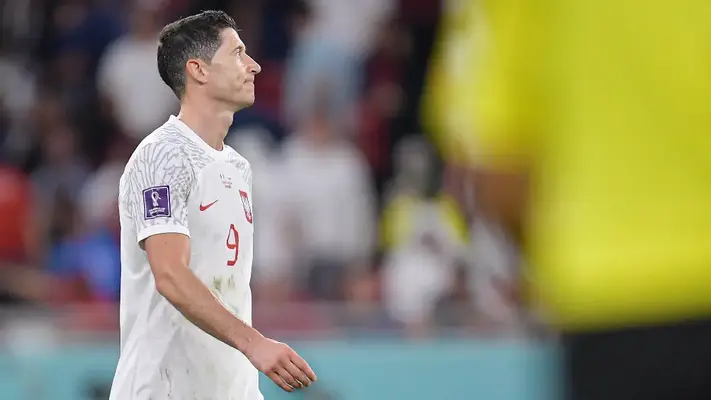 Técnico de Polonia rompe el silencio sobre renuncia de Lewandowski: "Nadie le cerró las puertas a selección"