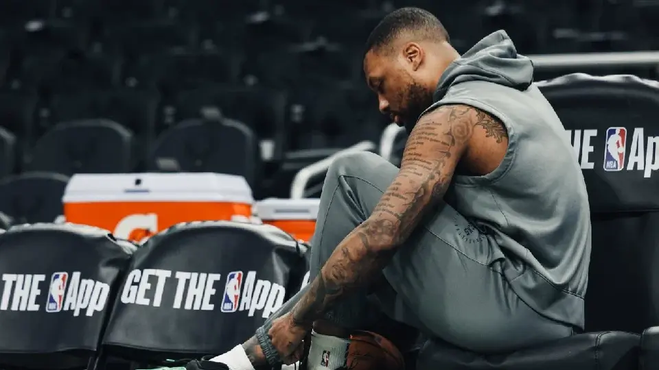 Damian Lillard cerca de los Celtics de Boston