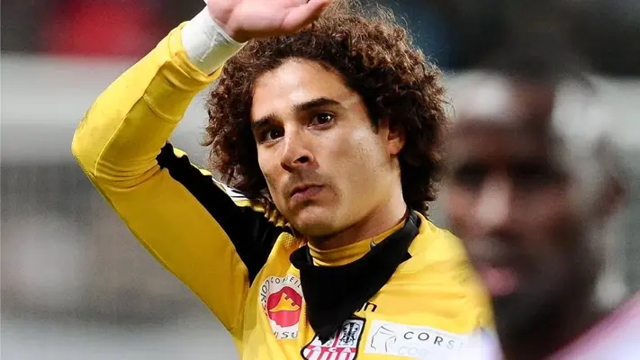 Exequipo de Guillermo Ochoa sufre descenso a tercera división por crisis financiera