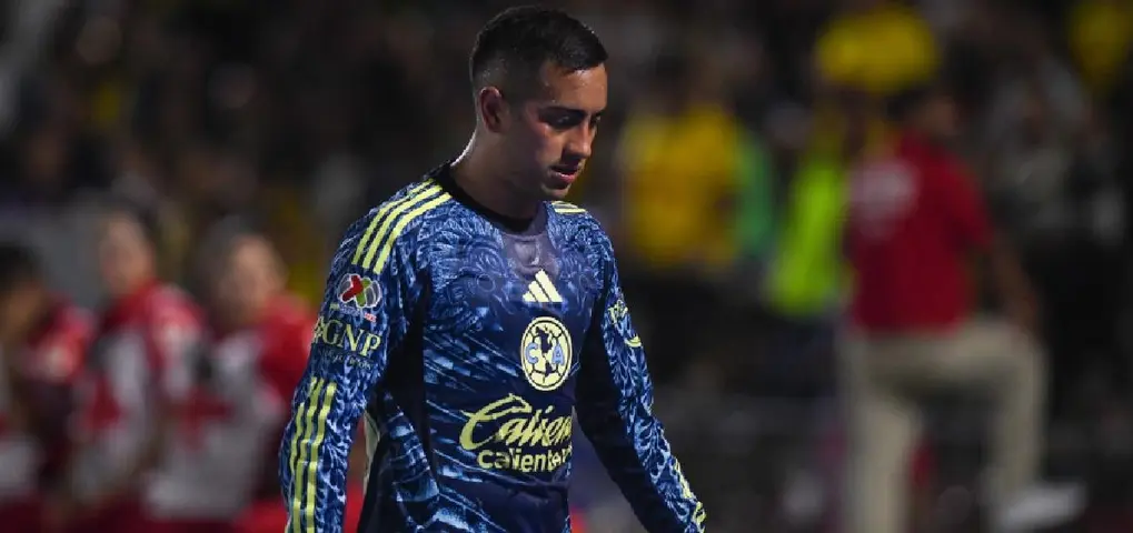 Chiquito Sánchez se fue expulsado l IMAGO 7