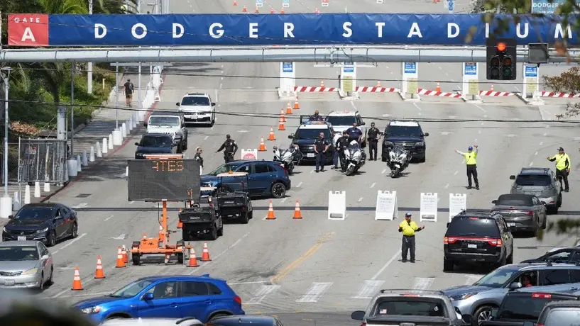 Dodgers donan 1 millón de dólares para apoyar a familias inmigrantes afectadas por redadas en California