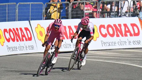 Carapaz culpa a Isaac Del Toro por perder el Giro: “Se lo dejé en bandeja de plata”