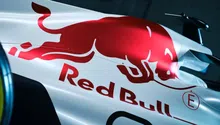 Expiloto de Red Bull, hospitalizado tras sufrir accidente en moto luego de su adiós a la F1