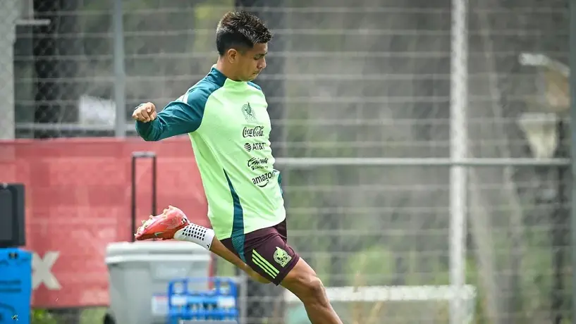 Efraín Álvarez, ilusionado con la Copa Oro: “Cada título que peleamos, debemos ganarlo”