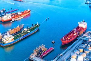Irán aprueba cerrar el estrecho de Ormuz, por donde pasa el 20% del petróleo mundial