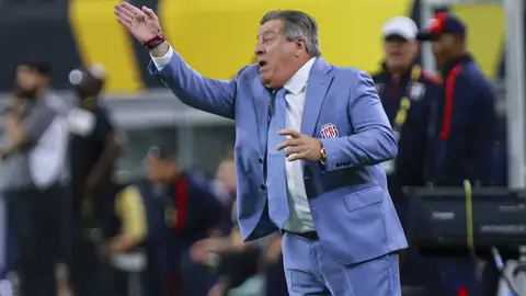 Miguel Herrera se olvida de Guillermo Ochoa y asegura que Keylor Navas es mejor portero que el mexicano