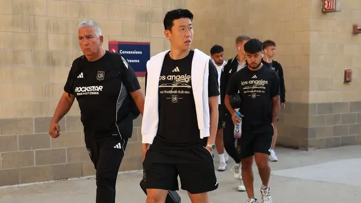 Carlos Vela y varias leyendas de Los Ángeles, le dan la bienvenida a Son Heung-Min