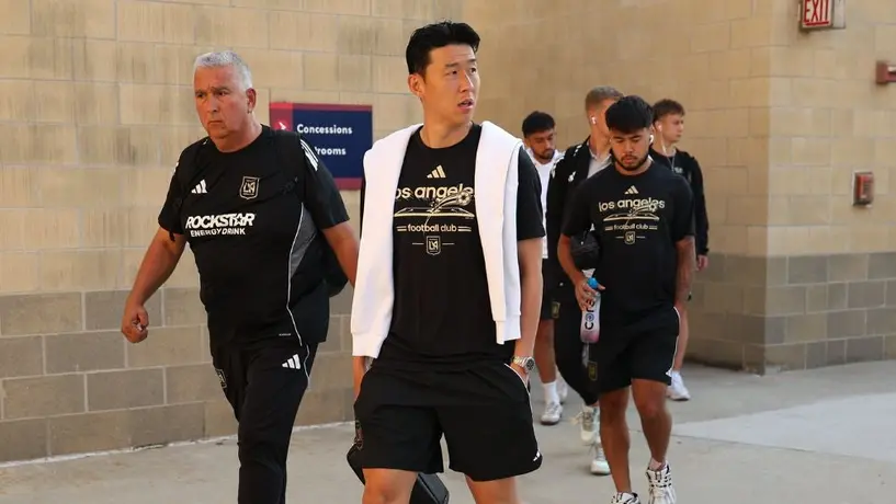 Carlos Vela y varias leyendas de Los Ángeles, le dan la bienvenida a Son Heung-Min