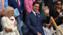 Roger Federer apoya a Novak Djokovic desde el palco real de Wimbledon